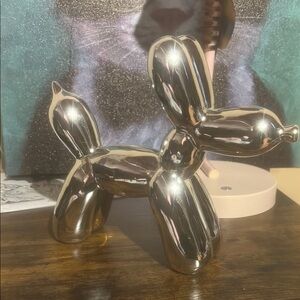 Silver Balloon Dog Sculpture